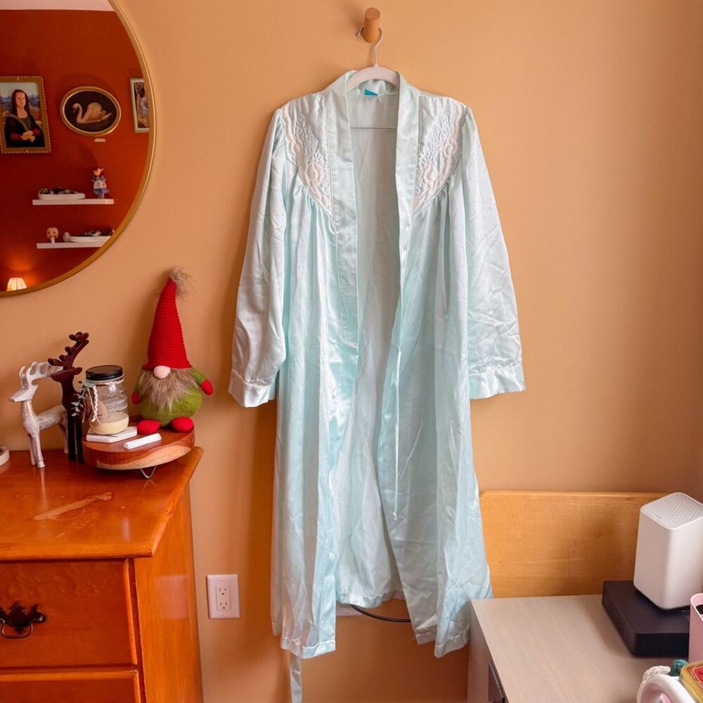 Vintage Movie Star Satin Robe Aqua Blue Embroidered Tie Waist